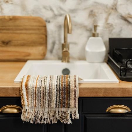 Comfee Apartment - Ultracentral Брашов Екстер'єр фото